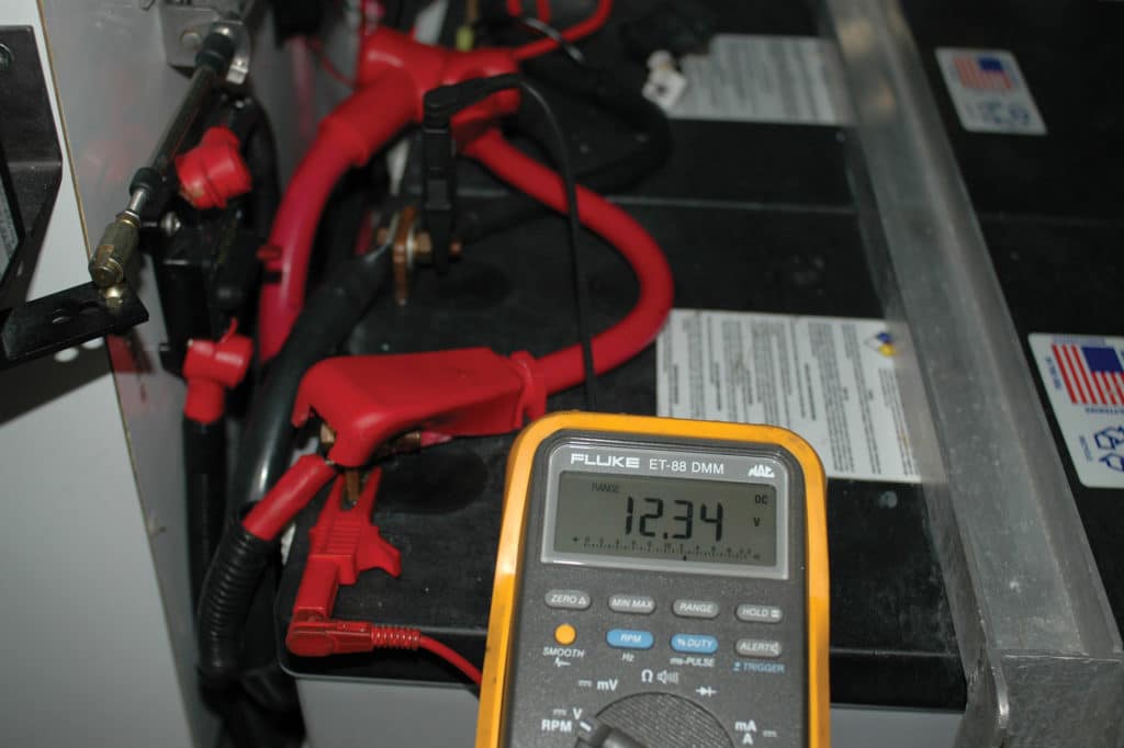 start battery voltage