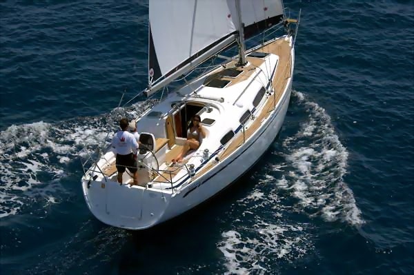 bavaria 30 sailboatdata