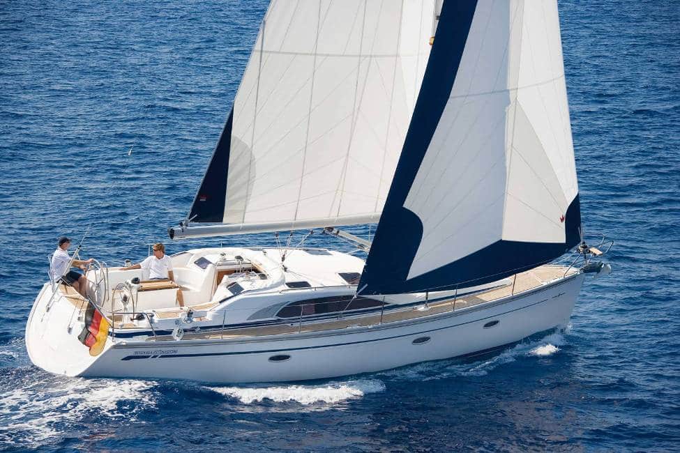 40 ft bavaria yacht