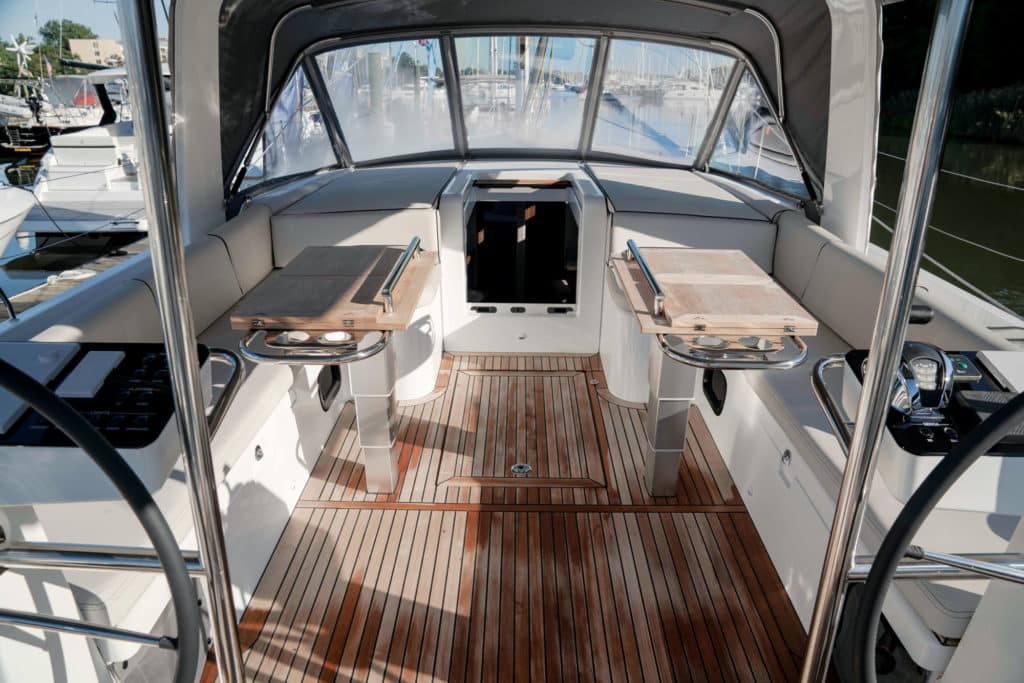 Beneteau Oceanis Yacht 54