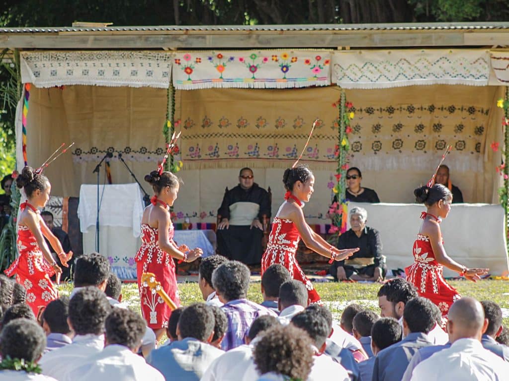 girls performing for the king of Tonga