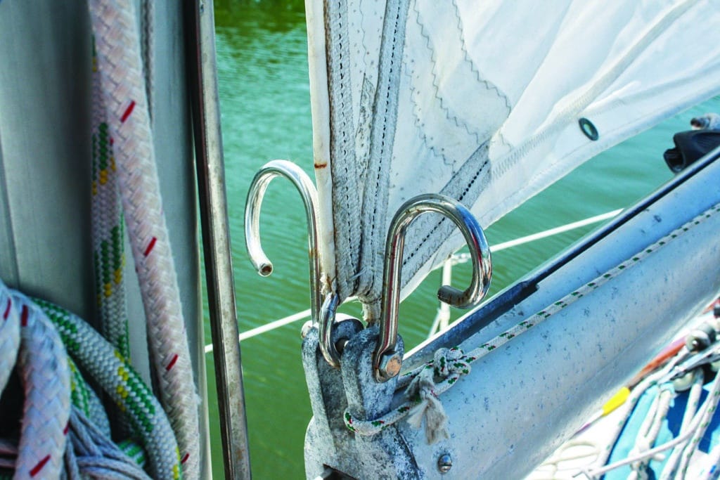 reefing knot sailboat