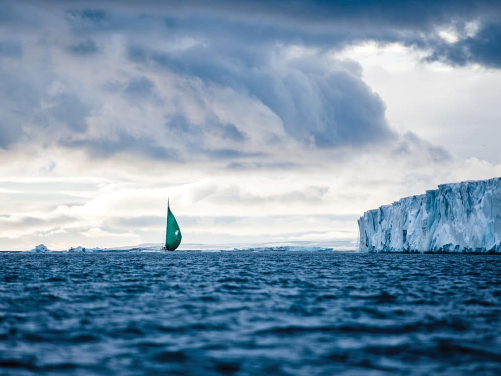 ice walls of the Blåsvell Glacier