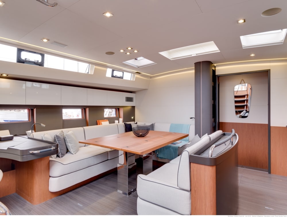 Oceanis Yacht 62