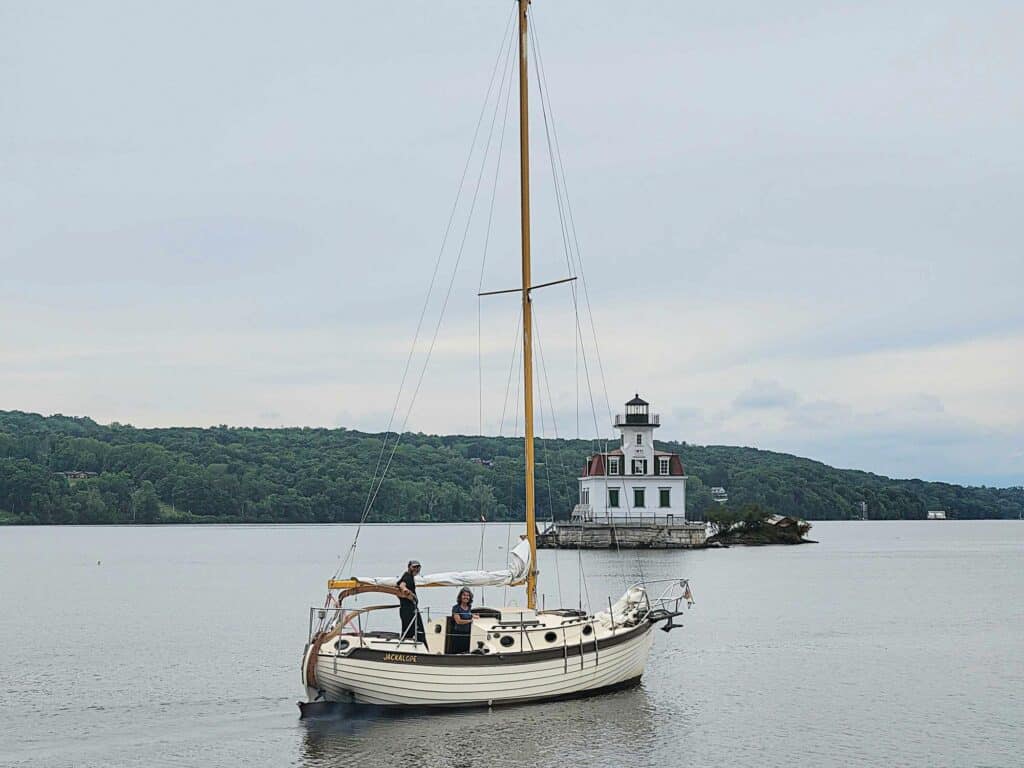 Esopus Meadows lighthouse