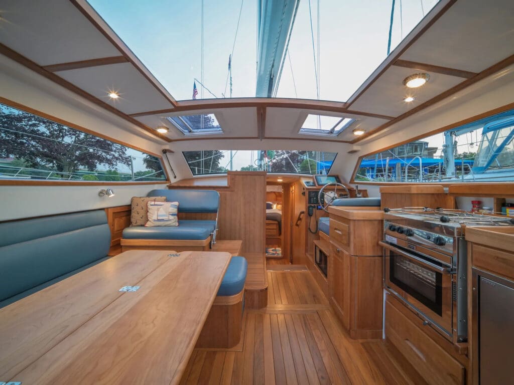 Tartan 455 deckhouse