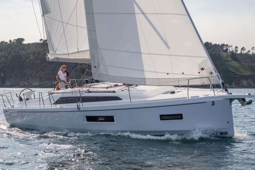 Beneteau Oceanis 37.1