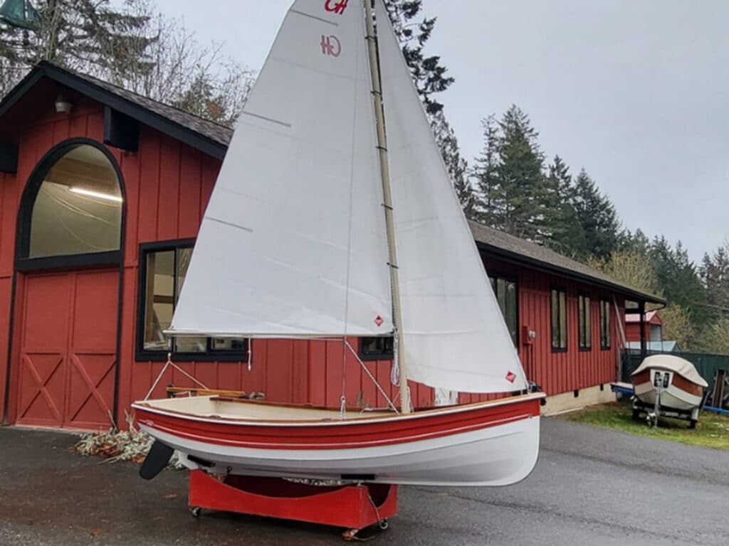 Sailboat prepared to move