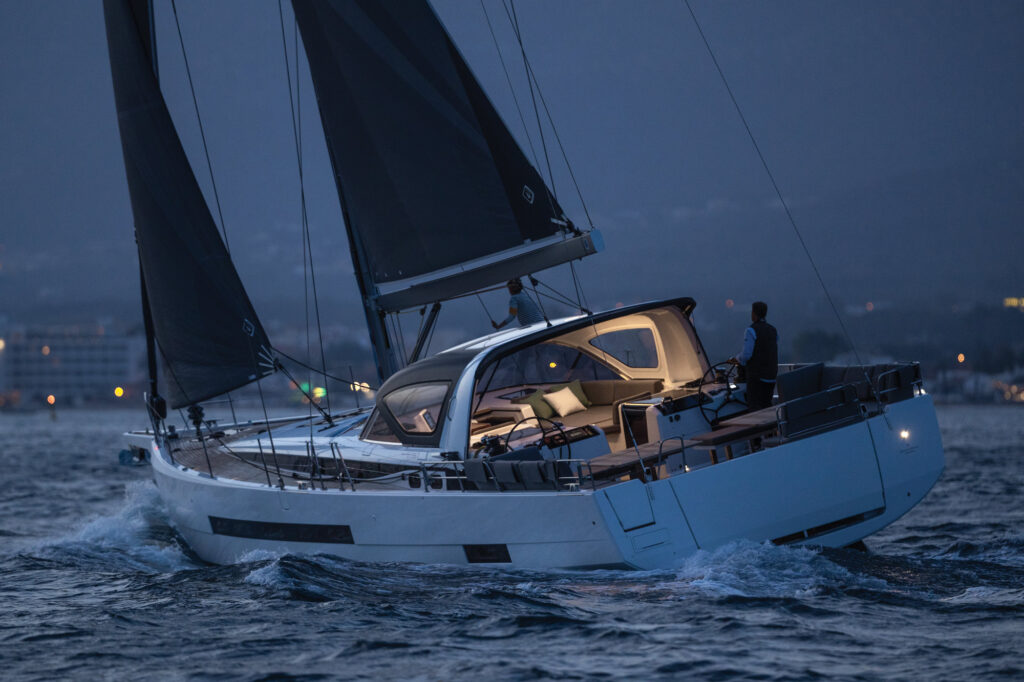 Sailboat Review: Jeanneau Yachts 55