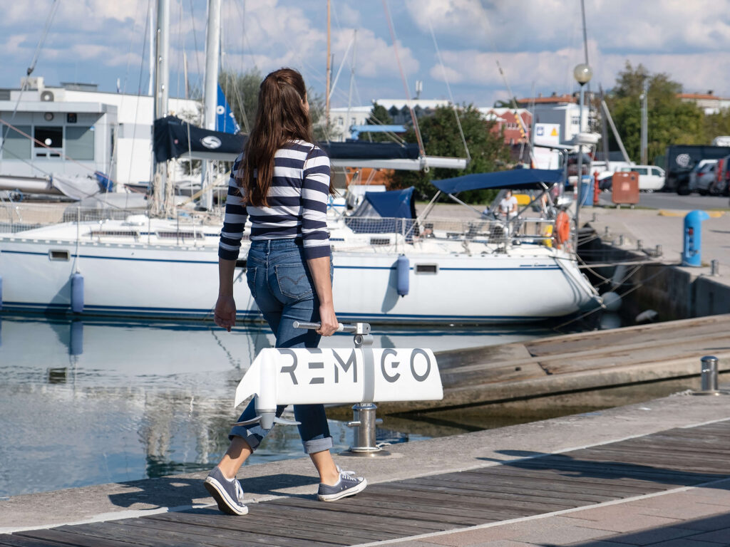 Woman carrying RemigoOne