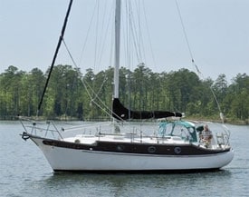 The CSY 37 is sturdy and comfortable, whether in coastal waters or headed for blue water.