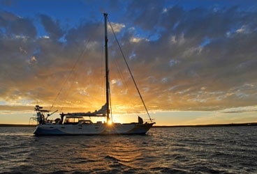 Off West Falkland island, where we enjoyed one of the more dramatic sunsets of the entire expedition, we made a brief overnight stop before setting sail for Tierra del Fuego and Cape Horn.