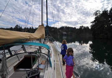 Del Viento- Salish Sea Entering the "secret" inlet near Port Ludlow