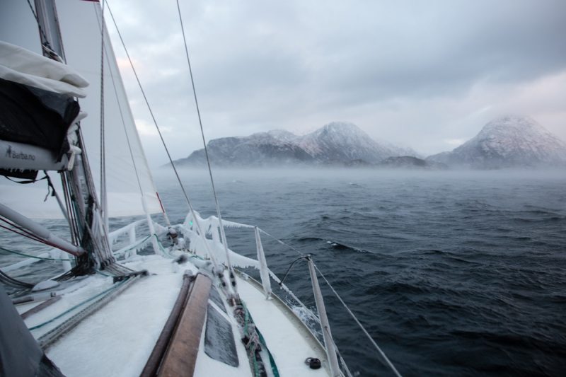 Approaching the island of Tomma.
