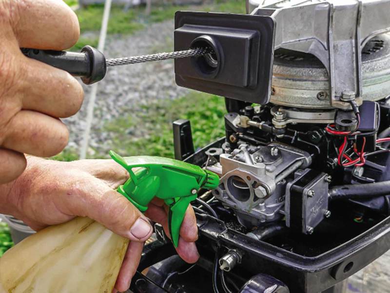 spraying fogging oil