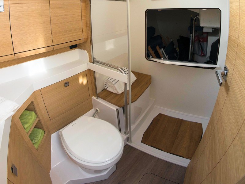 Head compartment