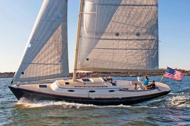 Alerion 41 With sails set on a breezy day, the Alerion 41 has the stylish good looks enjoyed by its siblings in the daysailer lineup.