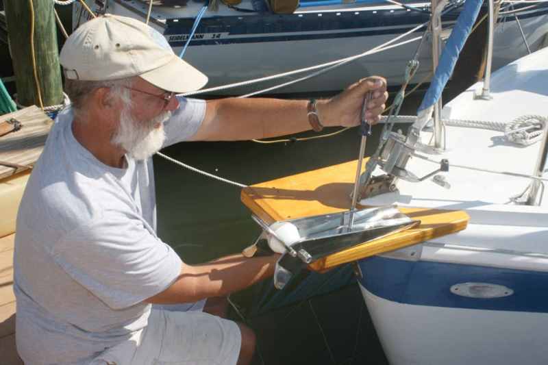 Anchor Refit Finishing Touches: With the new platform afixed to the bow of a Bill Tripp-designed Columbia 26, it’s time to install the bow roller and ground tackle.