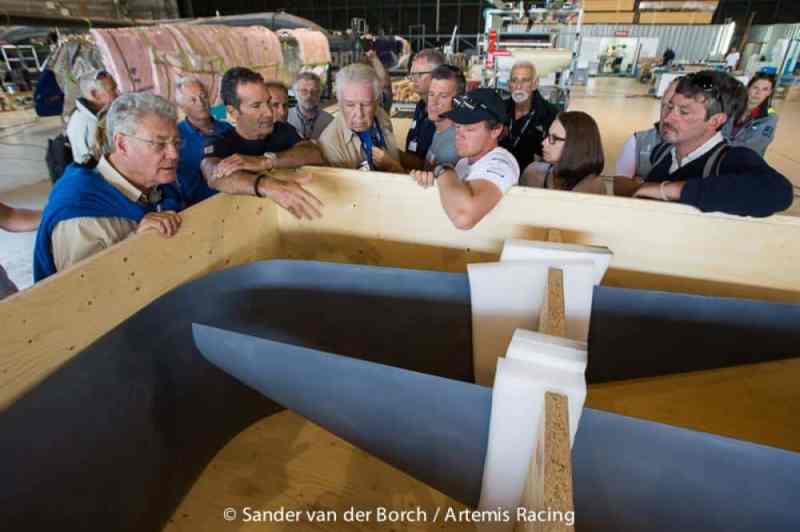 Artemis teams discuss daggerboards