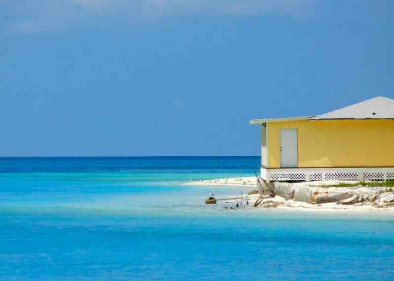 Bahamas
Are the Bahamas in your winter sailing plans? Click here for info about where to go, what not to miss, and tips from other cruisers. In case you aren't fully convinced, click here for reader-submitted photos of fun in the Bahamian sun!