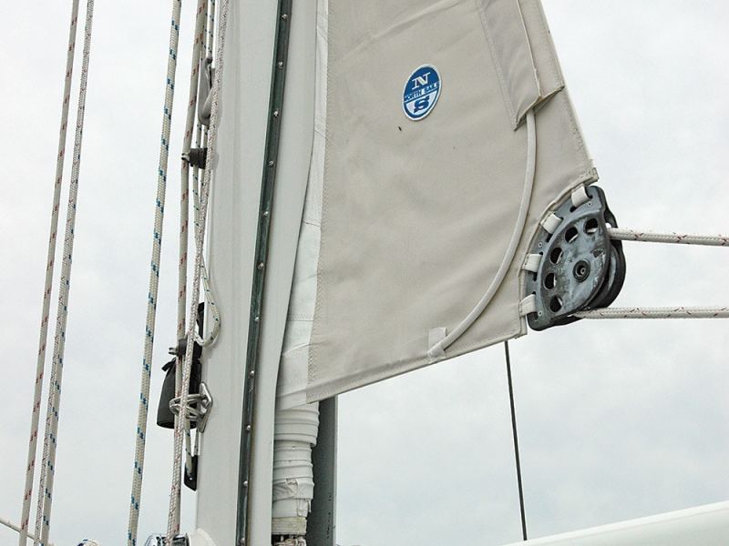 In-mast roller furling