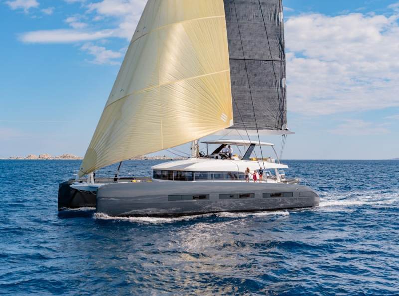 lagoon 77