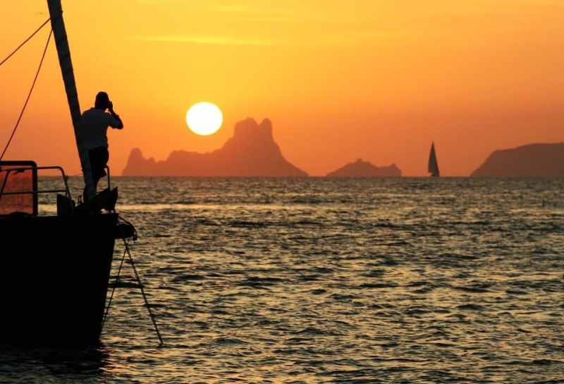Best sailing sunsets