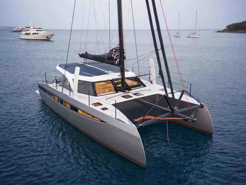 HH44DroneBowsatAnchor