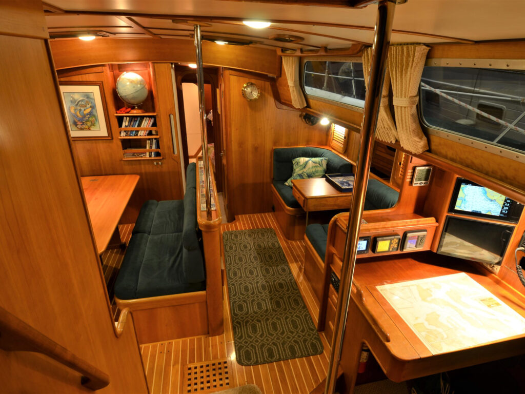 1997 Hinckley Sou’Wester 59 galley