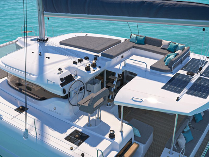 Lagoon 43 catamaran deck