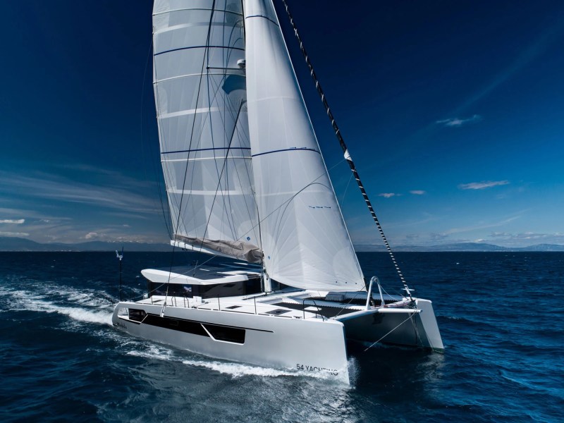 Windelo 54 on blue water