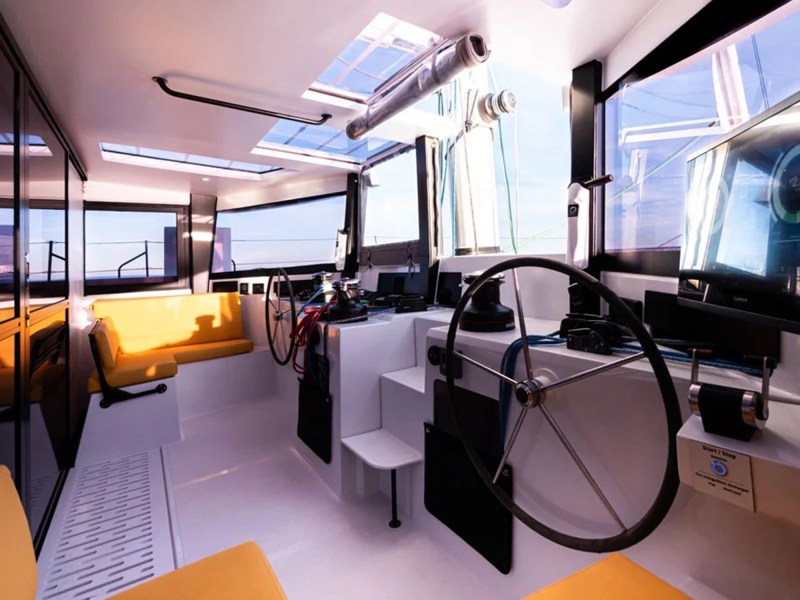 Windelo 54 cockpit