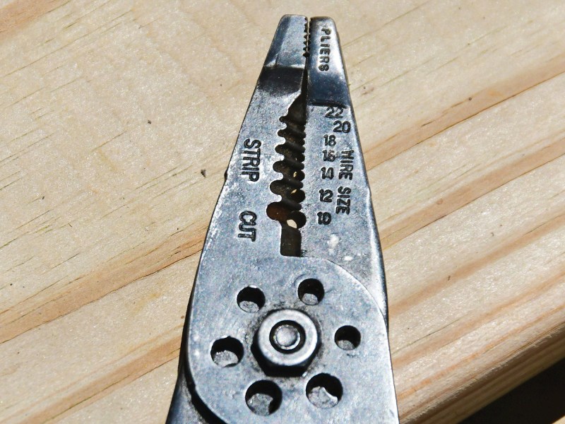 070324_003_edit Wire stripper