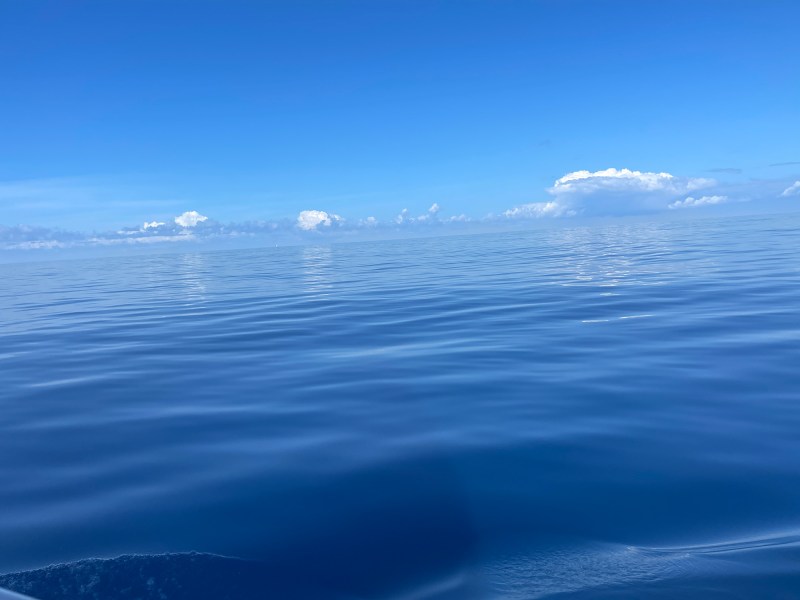 1.-Calm-Sea Calm sea