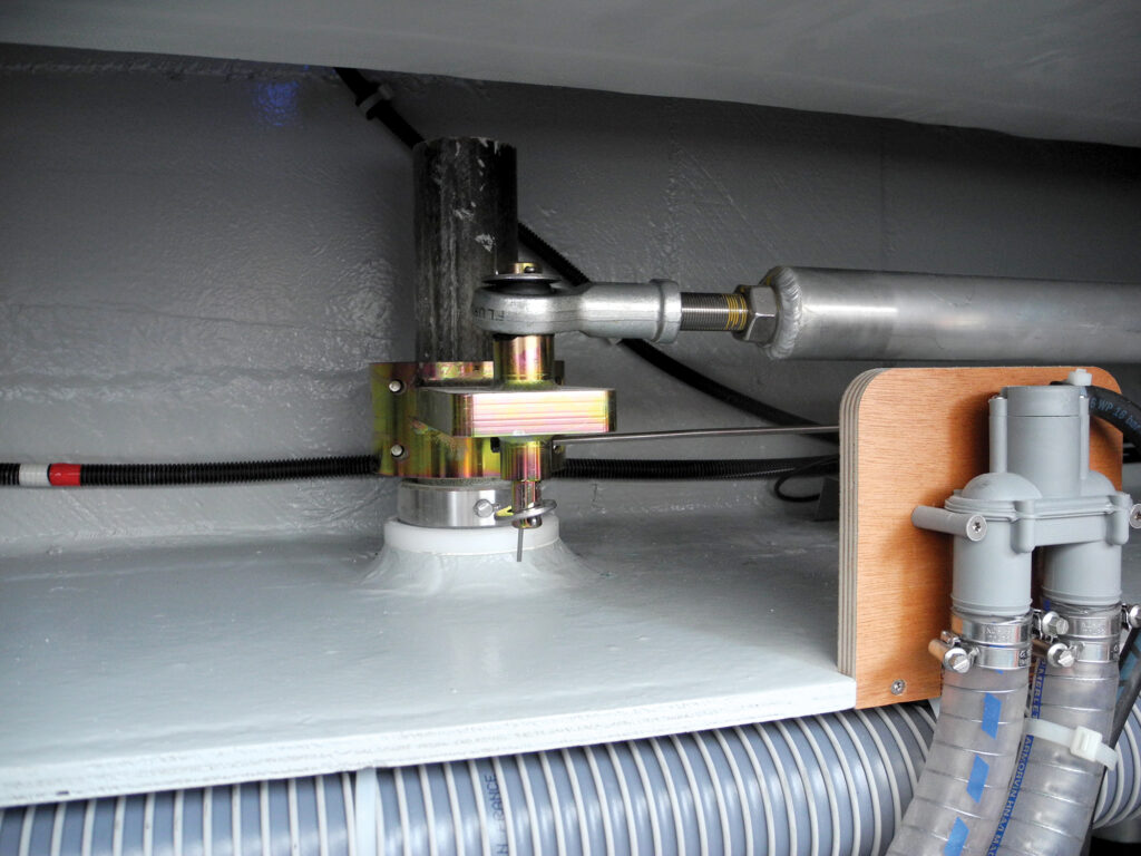 ball-joint connection to the steering lever