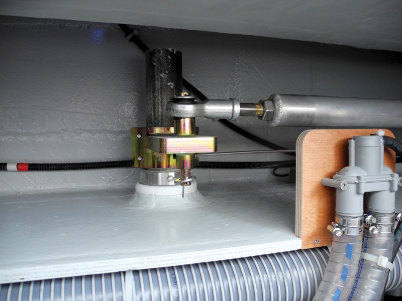 ball-joint connection to the steering lever