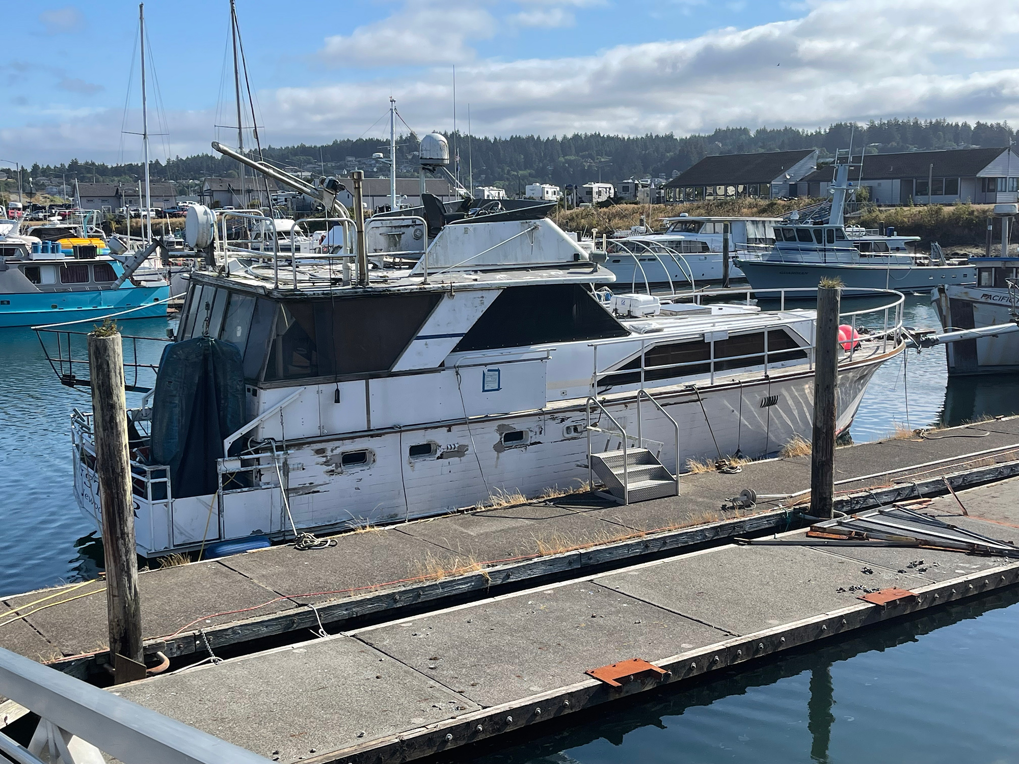 National Push to Remove Abandoned Boats Targets 300+ Derelicts Across U.S. Waters
