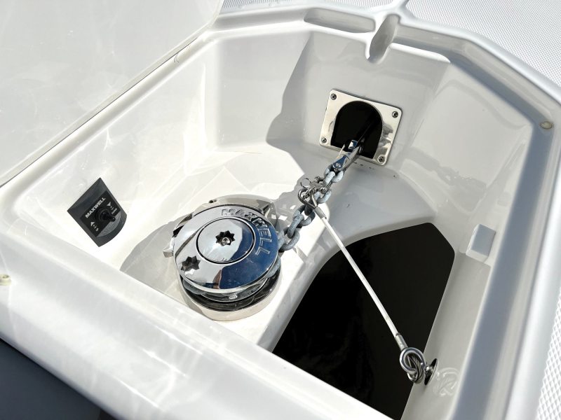 27-Albermarle Maxwell windlass
