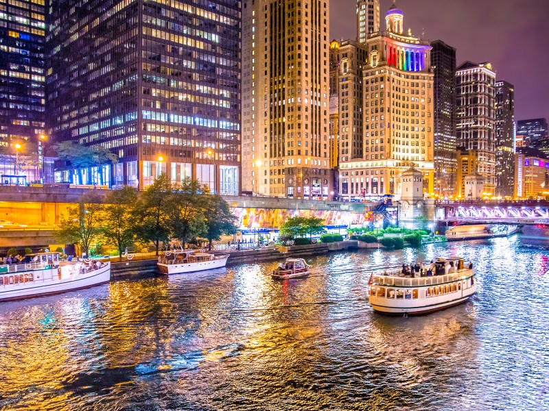 Downtown Chicago river tour
