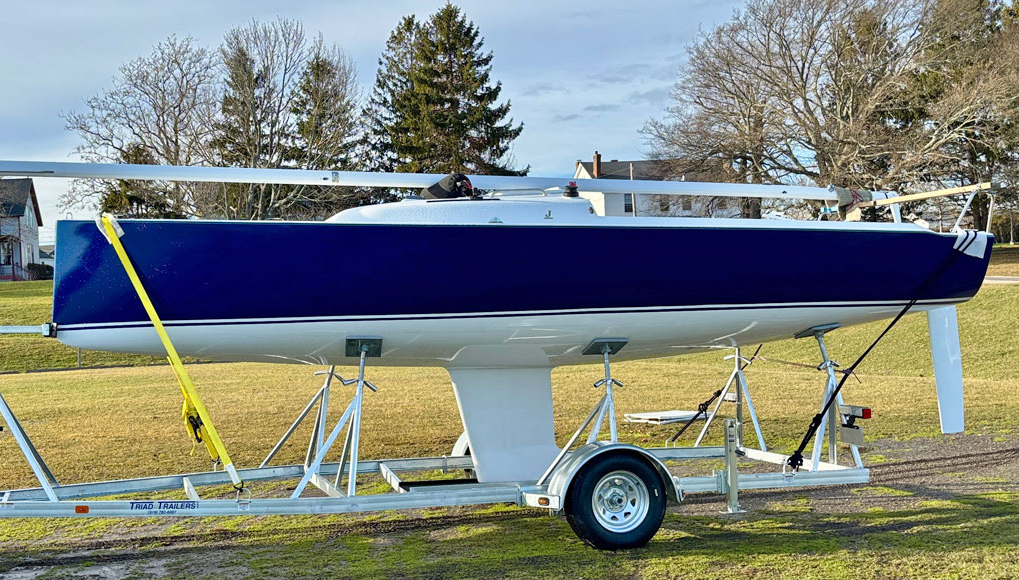 J/7 on a trailer
