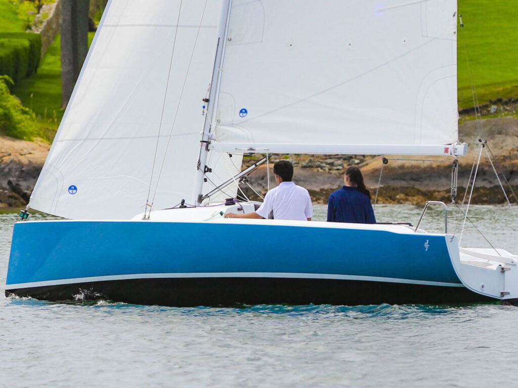 J/7 on Brenton Cove