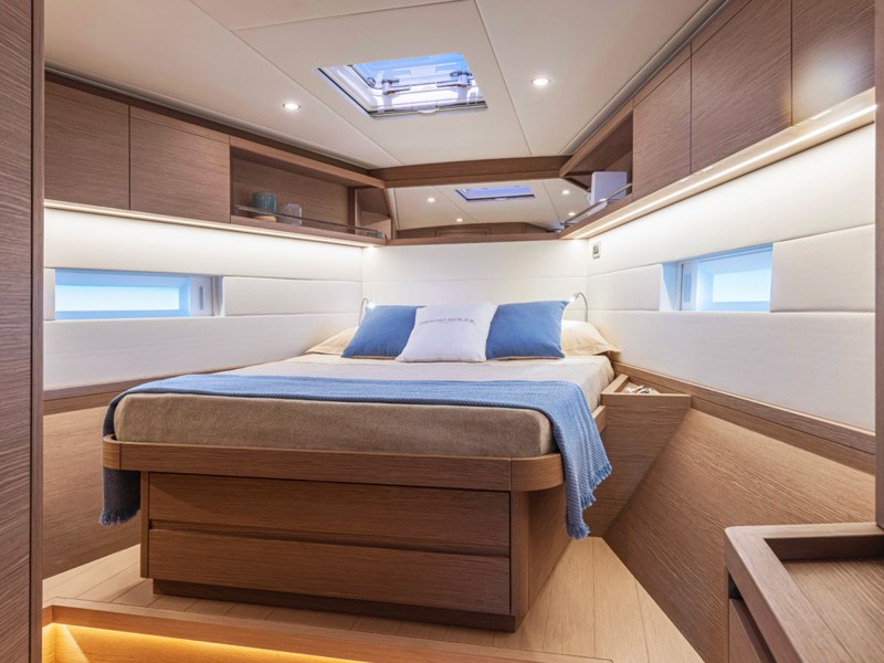 Grand Soleil 52 Performance stateroom