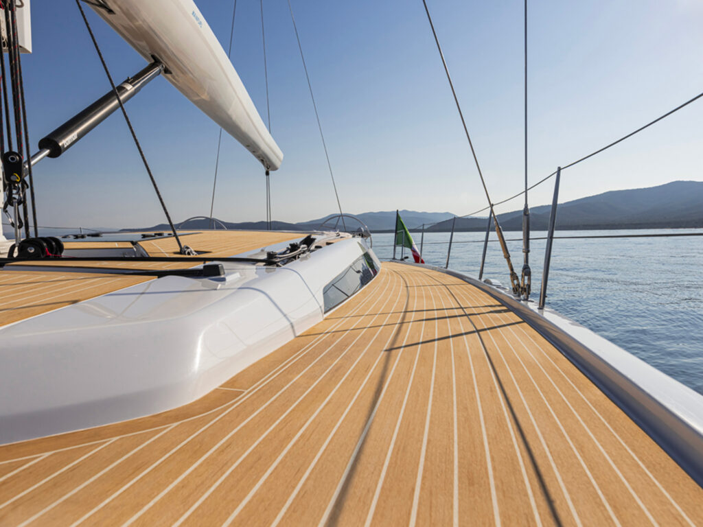 Grand Soleil 52 Performance deck