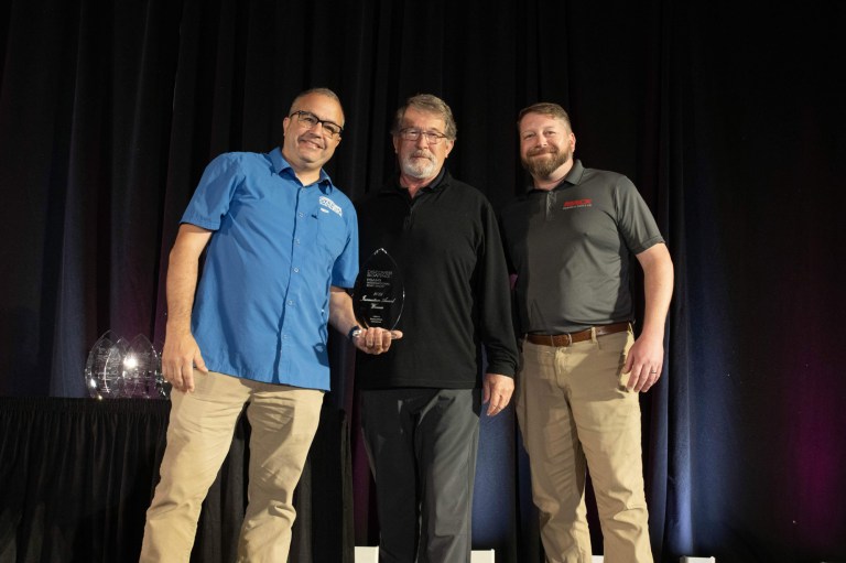 b8eaf811-3eb7-c0b9-2fcb-f314e3d5cae5 ePropulsion team winning award